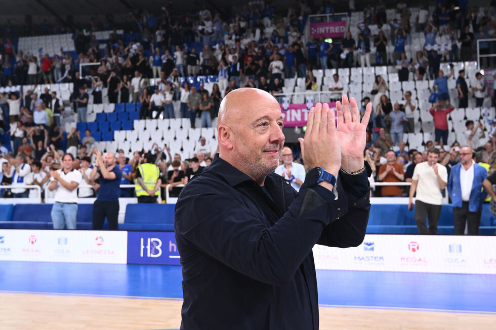 resumen destacado del cuarto partido entre trieste y brescia con un marcador final de 88-92. revive los momentos clave y las mejores jugadas.