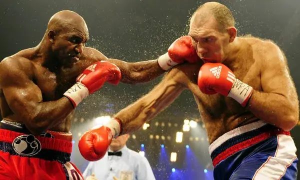 descubre los escándalos e injusticias que han marcado el mundo del boxeo, desde polémicas peleas hasta decisiones controvertidas que han cambiado la historia del deporte.