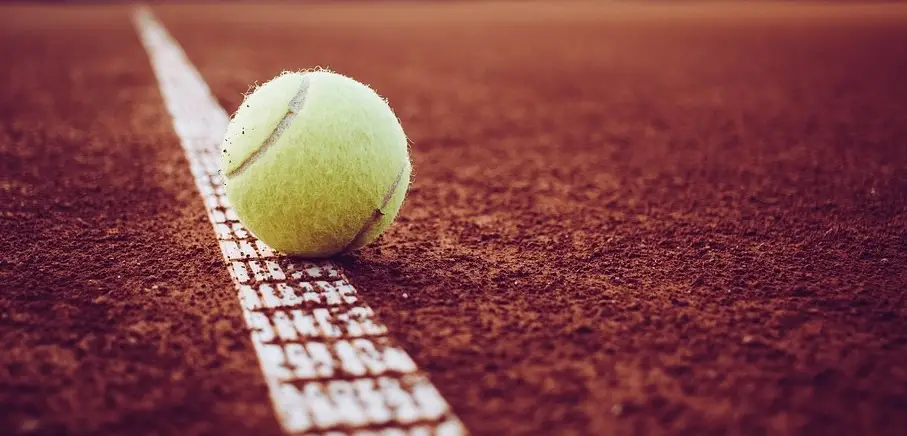 disfruta de 4 días intensos de tenis en figeac, con partidos emocionantes y actividades para todos los niveles. ¡no te lo pierdas!