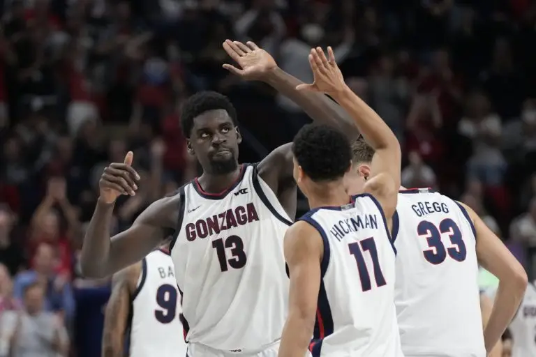 descubre la intensa rivalidad entre gonzaga y saint mary's, dos equipos emblemáticos que protagonizan emocionantes enfrentamientos en el baloncesto universitario.