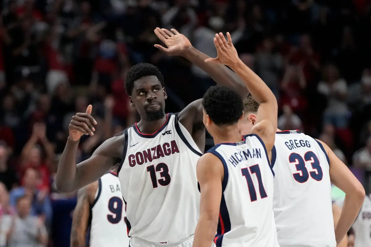 descubre la intensa rivalidad entre gonzaga y saint mary's, dos equipos emblemáticos que protagonizan emocionantes enfrentamientos en el baloncesto universitario.