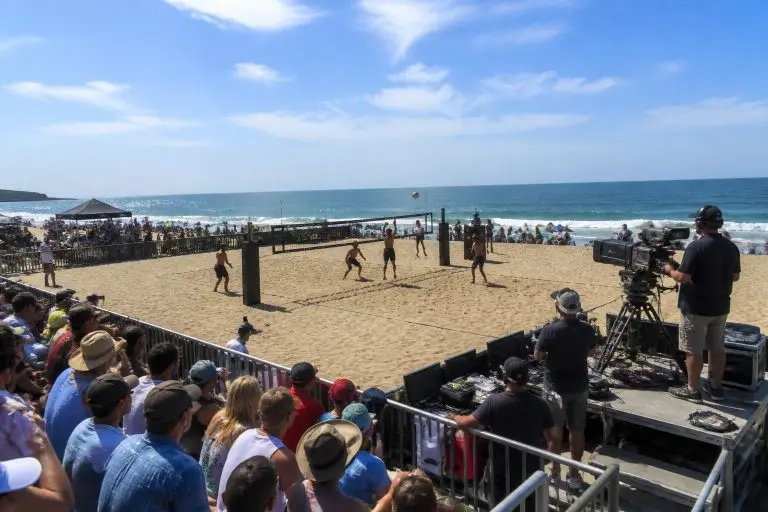 descubre dónde ver el avp manhattan beach open en vivo: canal, horario, programación y opciones de transmisión para no perderte ningún momento del torneo.