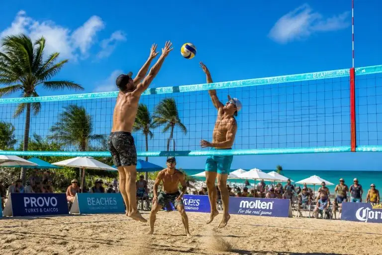 descubre cómo el torneo de vóley playa en la costa se convirtió en un éxito inolvidable, dejando una marca imborrable en la comunidad y los aficionados al deporte.